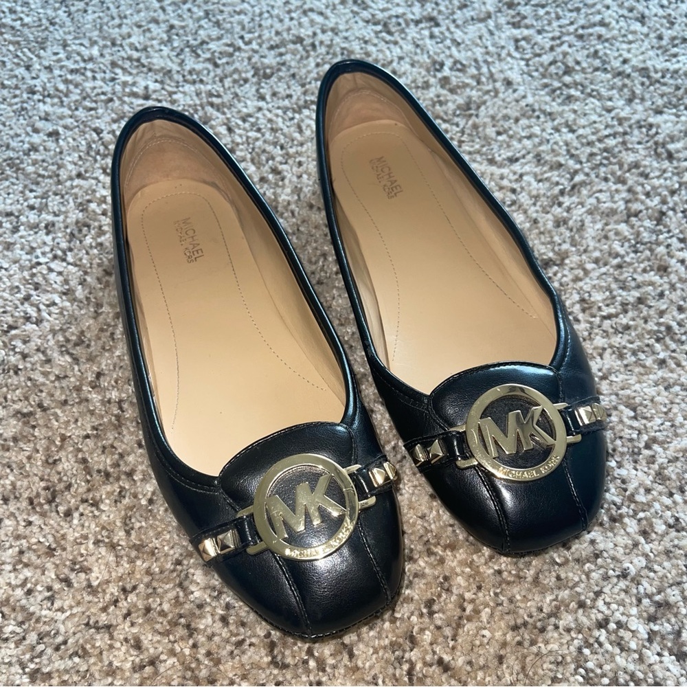 MICHAEL Michael Kors Black and Gold Fulton Moccasin Loafer Size 9